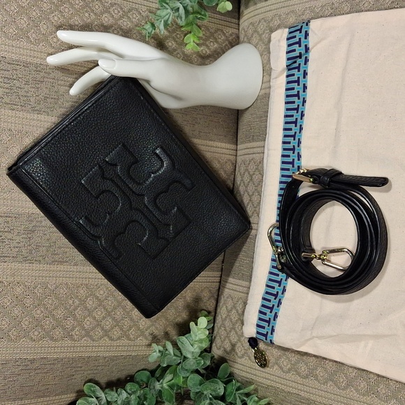 Tory Burch Bombe T Crossbody Bag In Pebble Leather - Picture 15 of 16